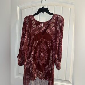 Free People Red Graphic 3/4 Sleeve Blouse
